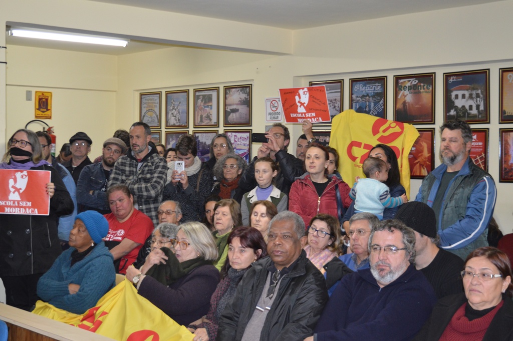 Câmara de São Lourenço do Sul rejeita veto do prefeito ao “Escola Sem Partido”