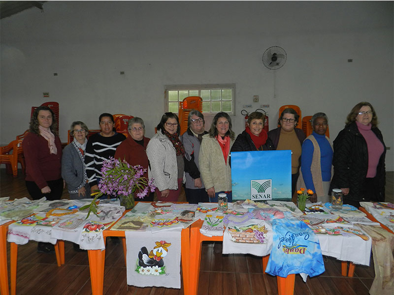 Curso Artesanato em Pintura em Tecido do Senar é realizado em Morro Redondo