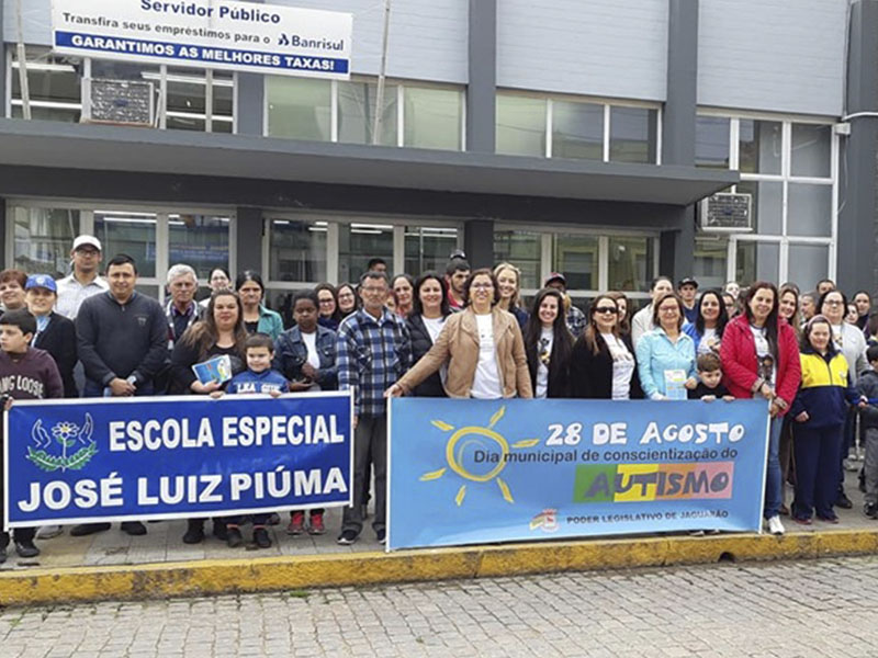 Apae de Jaguarão realiza caminhada de conscientização ao autismo