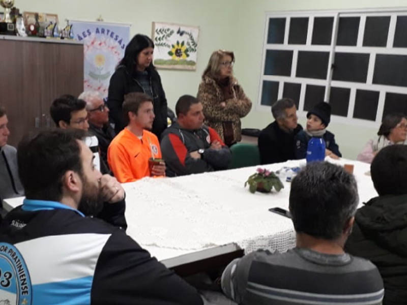 Apae de Piratini une forças na busca de recursos para a construção de ginásio