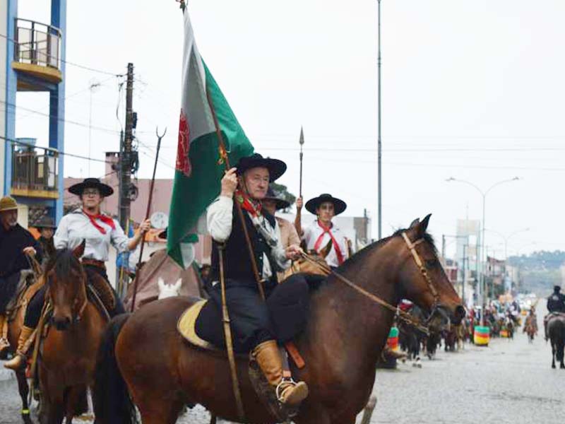 Especial JTR: Festejos movimentam entidades e escolas até o dia 22 em Canguçu