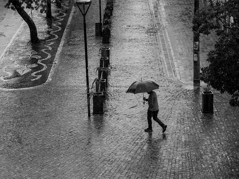 Prefeitura de Pelotas atua para reduzir transtornos gerados pela chuva
