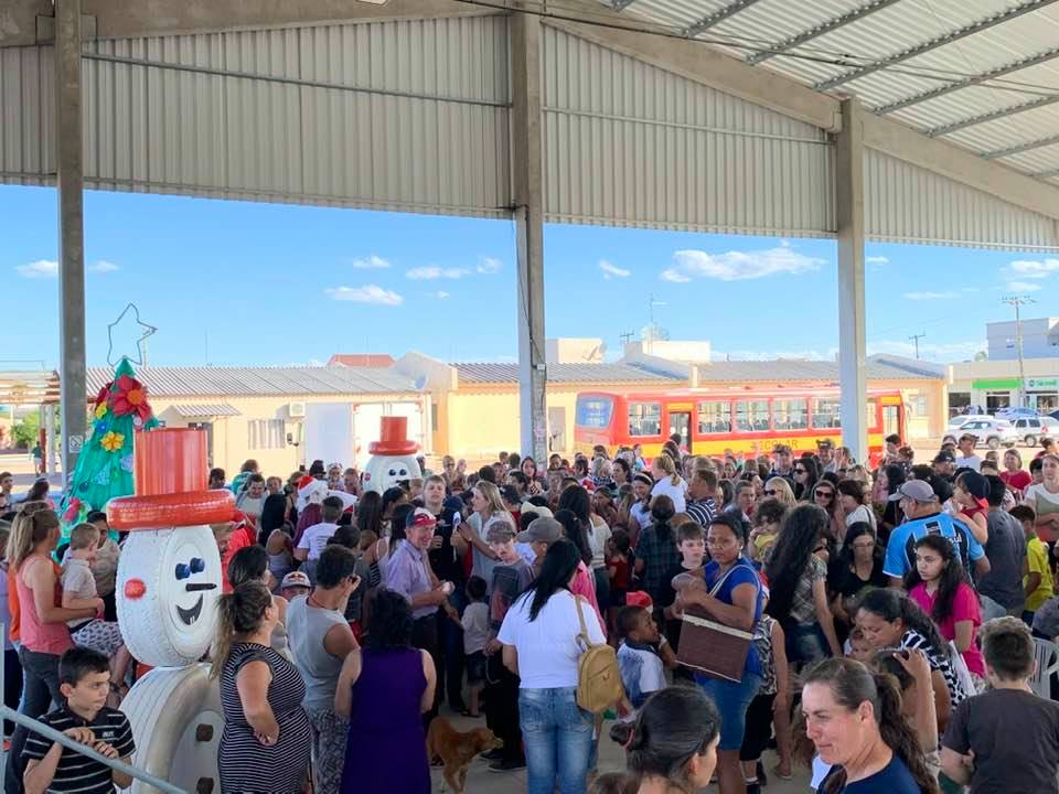Festa de Natal reúne turuçuenses no Centro de Eventos