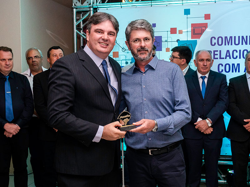 Jornal Tradição Regional é homenageado pela Azonasul