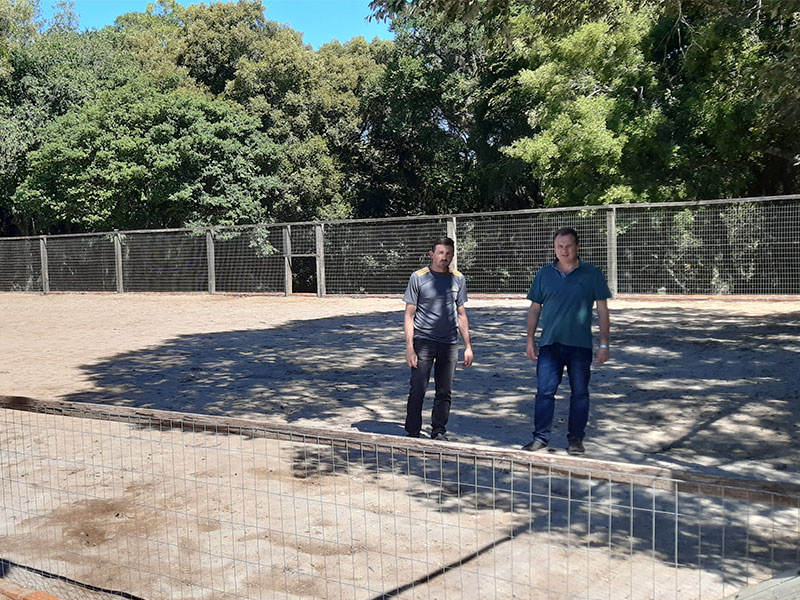 Secretaria de Obras realiza reforma da quadra de esportes da praça da Emancipação em Morro Redondo