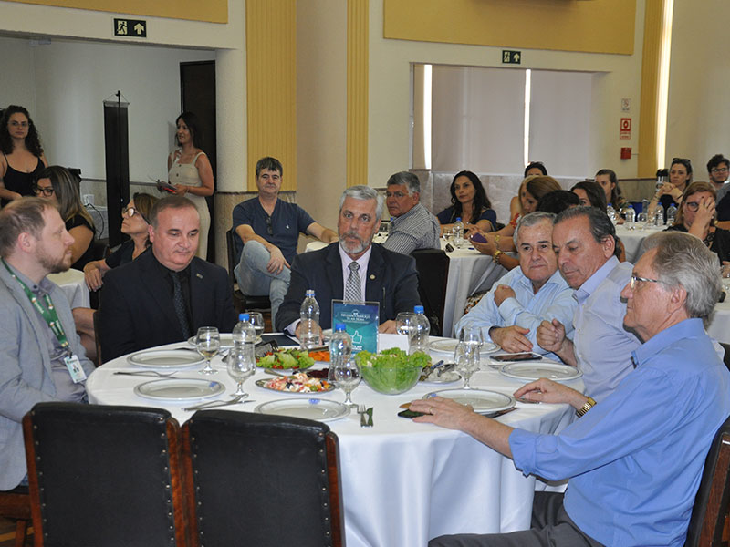 Pelotas: ACP realiza última reunião-almoço Tá Na Hora de 2019