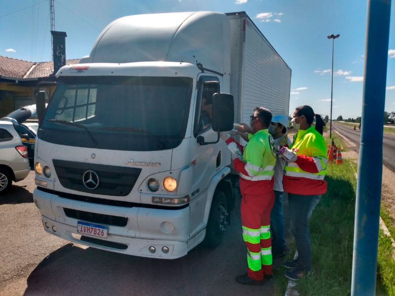 Ações de apoio aos caminhoneiros prosseguem no Polo Pelotas