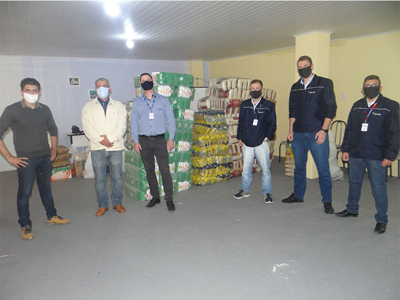 Rede de Farmácias São João doa quatro toneladas de alimentos para Piratini
