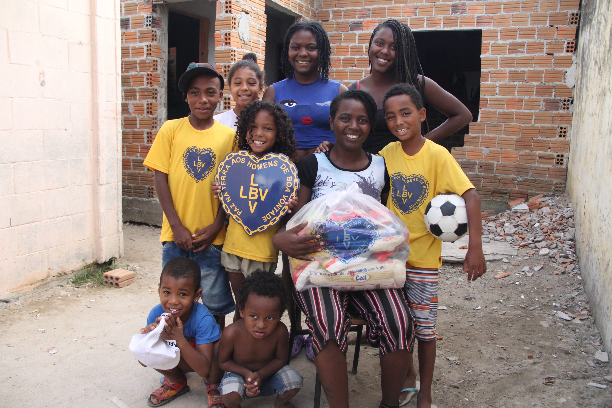 LBV completa 65 anos com entrega de doações nas comunidades de Pelotas