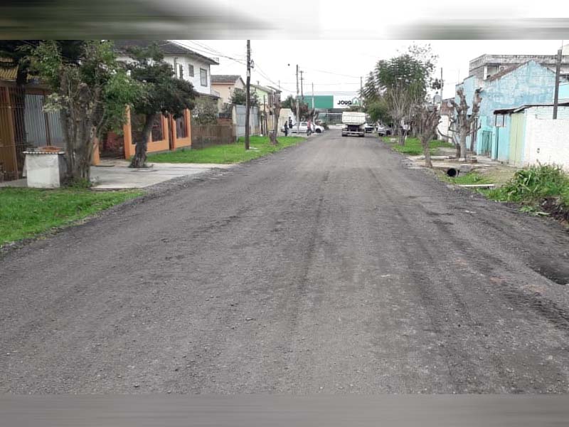 Prefeitura de Pelotas pavimenta rua Joaquim Vieira da Cunha no Areal