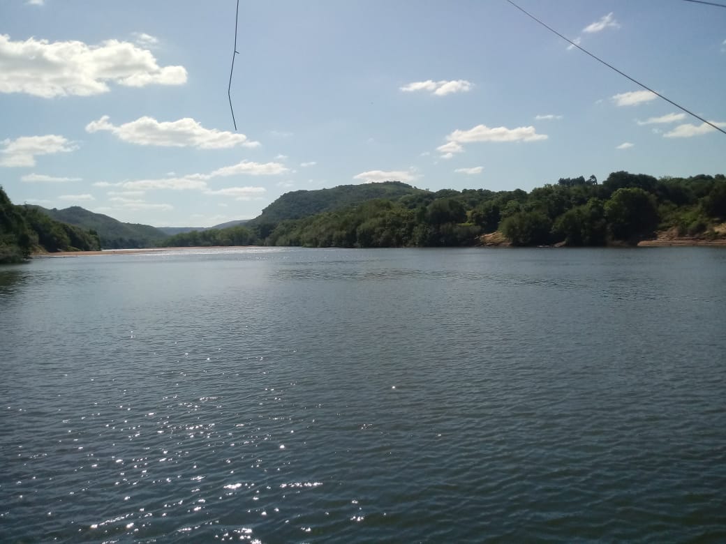 Embarcação vira e um homem se afoga no Rio Camaquã