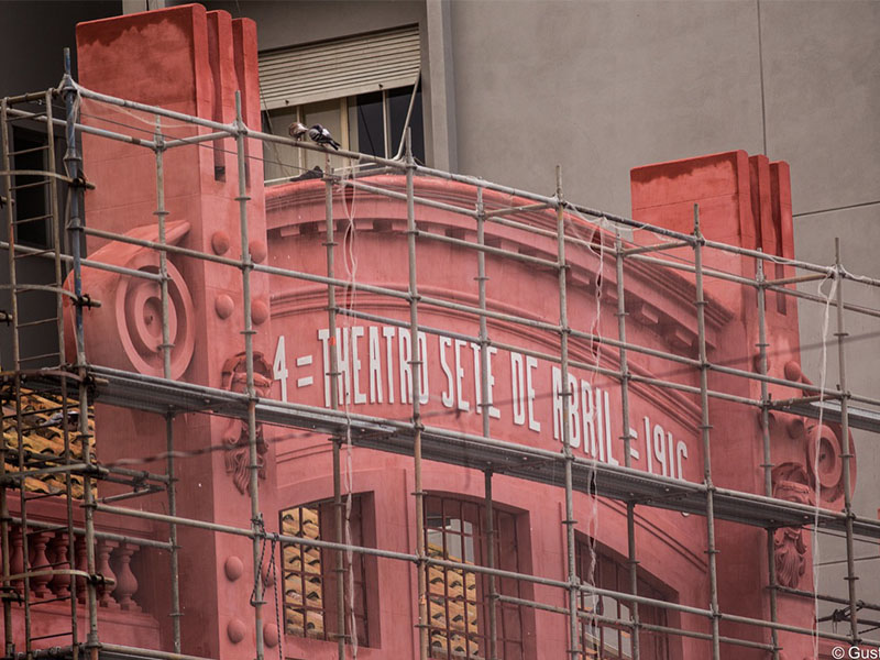 Parceria entre Prefeitura de Pelotas e Sesc/RS movimenta Theatro Sete de Abril