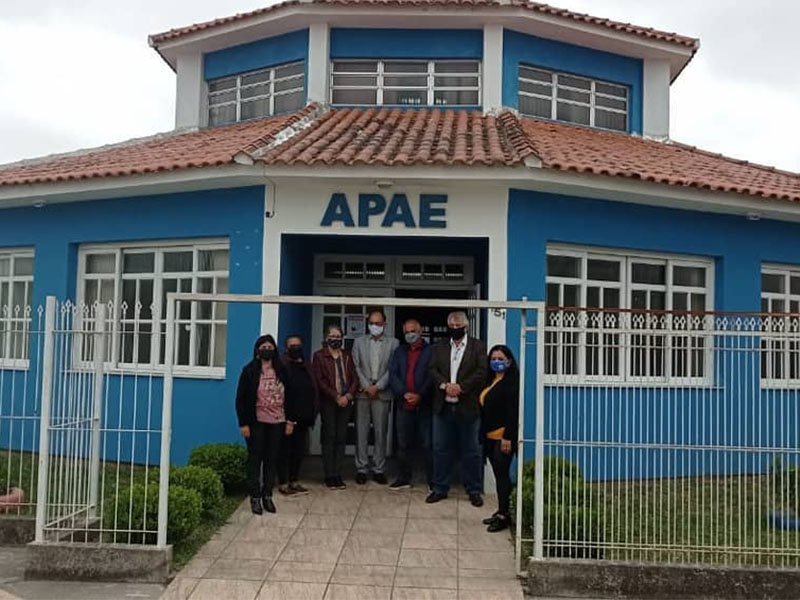 Apae de Arroio Grande recebe visita de representantes da Feapaes