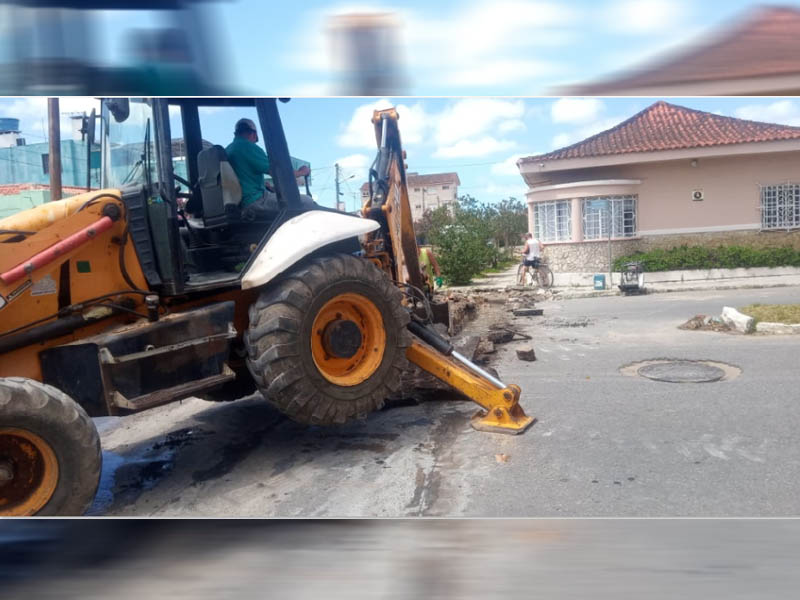 Prefeitura de Arroio Grande realiza reparo de drenagem pluvial na avenida Visconde de Mauá