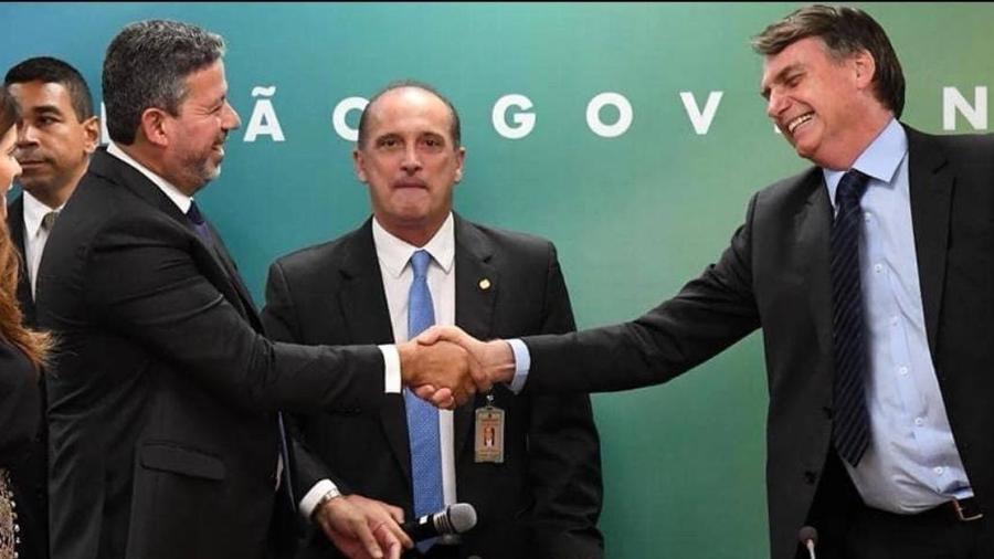 bolsonaro-cumprimenta-arthur-lira-1612232098607_v2_900x506
