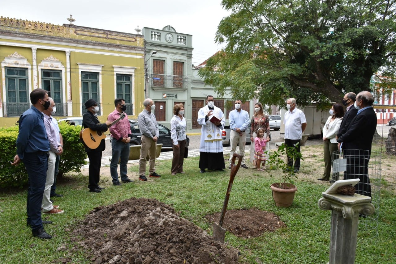 Cerimônia marca os 80 anos do Rotary Club de Jaguarão