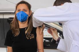 Pelotas vacina mais de 2 mil pessoas no sábado (7)