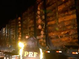 PRF flagra veículo de carga com mais de 29 toneladas de excesso de peso em Rio Grande