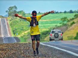 Atleta percorre corrida solo de 140 km em três municípios da região