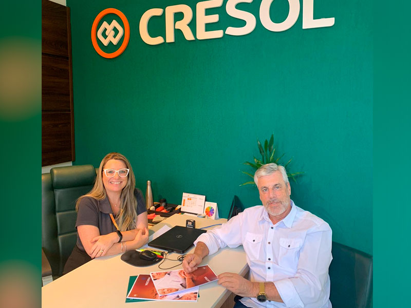 Cresol e Associação Comercial de Pelotas assinam convênio para fortalecer o comércio local