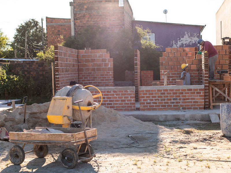 Pelotas: Prefeitura vistoria construção de casas na Vila Farroupilha