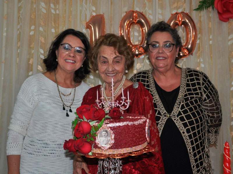 Capão do Leão: Ao completar 100 anos, idosa continua independente e contribui com ações solidárias