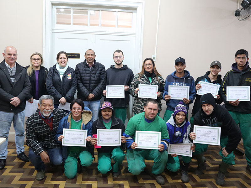 Arroio Grande: Cooperativa Reciclar recebe homenagem do Executivo