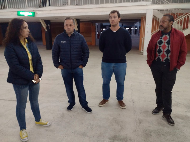 Pelotas: Vereador Carlos Júnior (PSD) visita Centro de Eventos da Fenadoce e defende Carnaval de Inverno em Pelotas