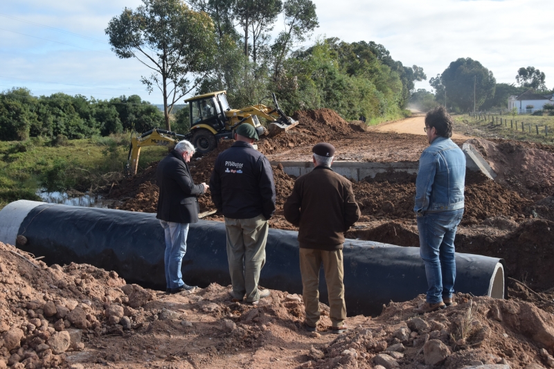 Prefeitura de São Lourenço do Sul acompanha etapa de conclusão da reconstrução da “Ponte dos Härter”