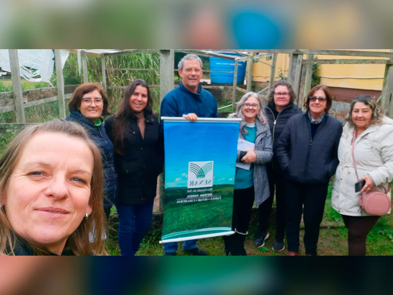 Curso de Jardinagem é realizado na Escola Alberto Cunha, em Morro Redondo