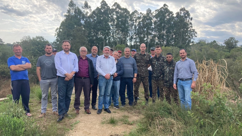 São Lourenço do Sul: Prefeito e vice participam de reunião para tratar sobre construção de ponte provisória na divisa da cidade