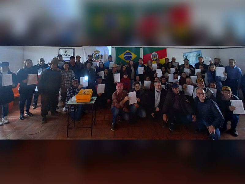 Após 22 anos, assentados recebem Título de Domínio em Pedras Altas