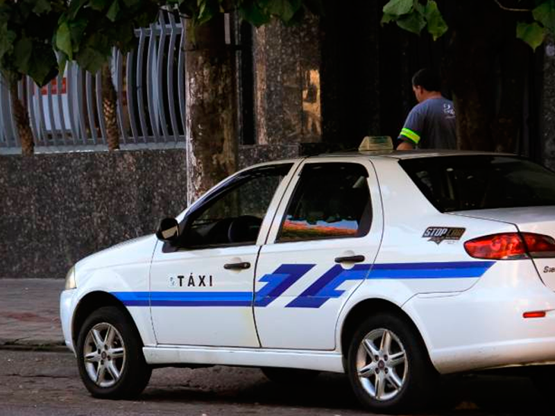 Taxistas participam de curso sobre história e turismo de Pelotas