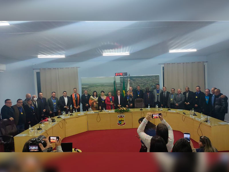 Arroio Grande: Medalhas de Mérito Cultural e Esportivo são entregues em Sessão Solene