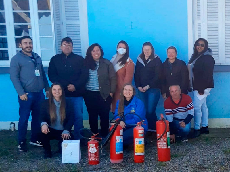 Morro Redondo: Servidores municipais participam de Treinamento de Prevenção e Combate a Incêndios
