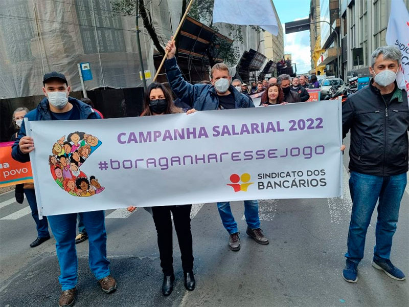 Diretores do Sindicato dos Bancários de Pelotas e Região participam de ato