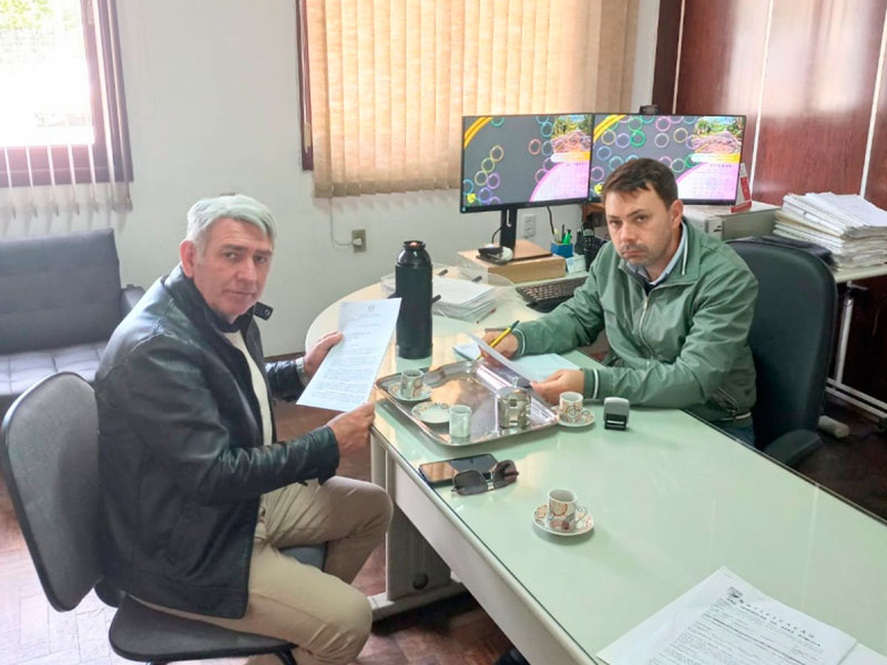 São Lourenço do Sul: No DAER, prefeito trata sobre a municipalização de trecho da ERS 265