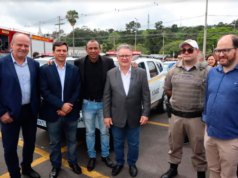 Arroio Grande: Em cerimônia, vice-prefeito recebe viatura para atender ocorrências no município