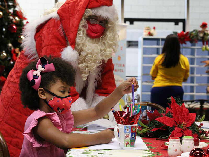 Começa a adoção das cartinhas da campanha Papai Noel dos Correios