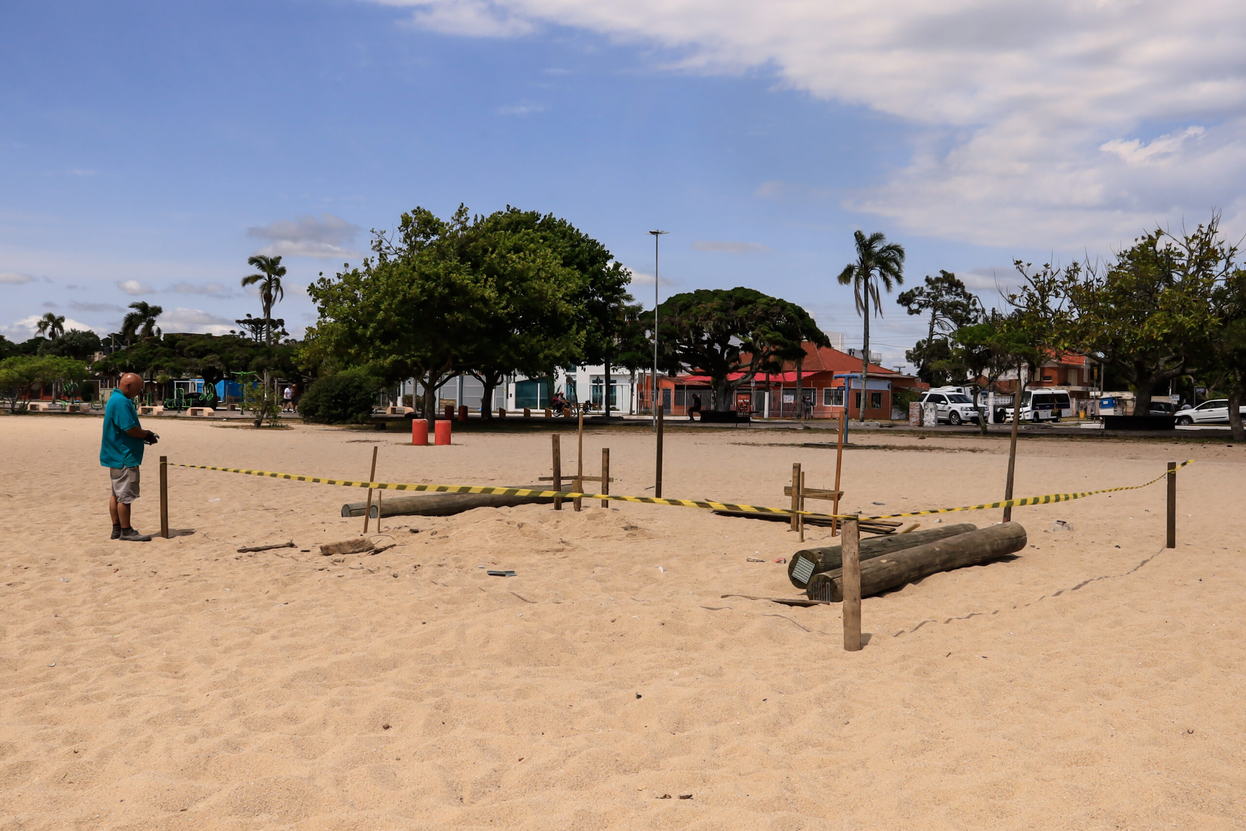Nova guarita começa a ser construída na orla do Laranjal em Pelotas