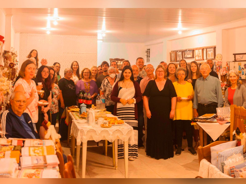 Morro Redondo: Integrante do Morro de Amores, Raquel Müller Artesanatos conta histórias ligadas ao Recreio Familiar e o artesanato