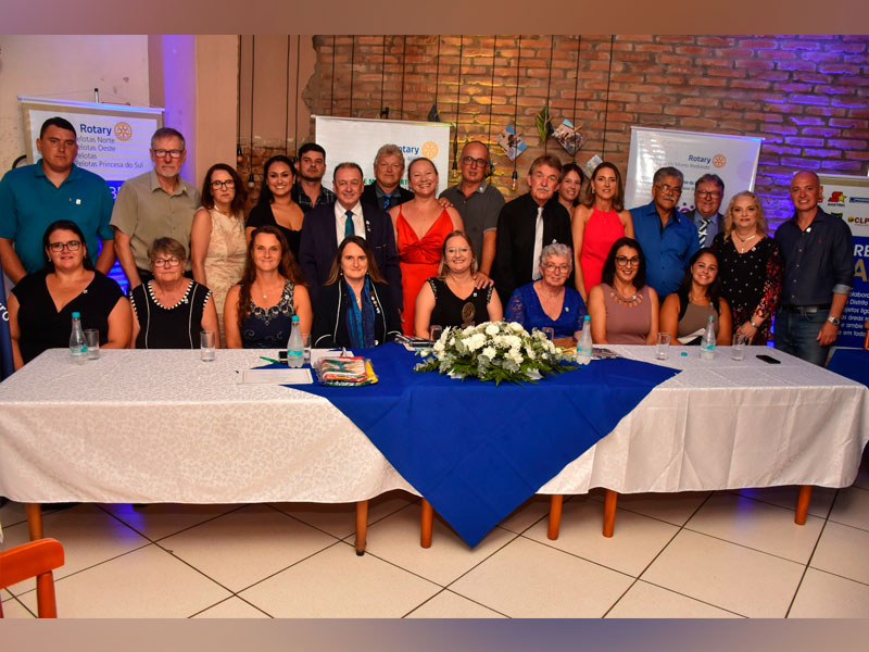 Cerimônia marca posse da primeira diretoria do Rotary Club de Morro Redondo