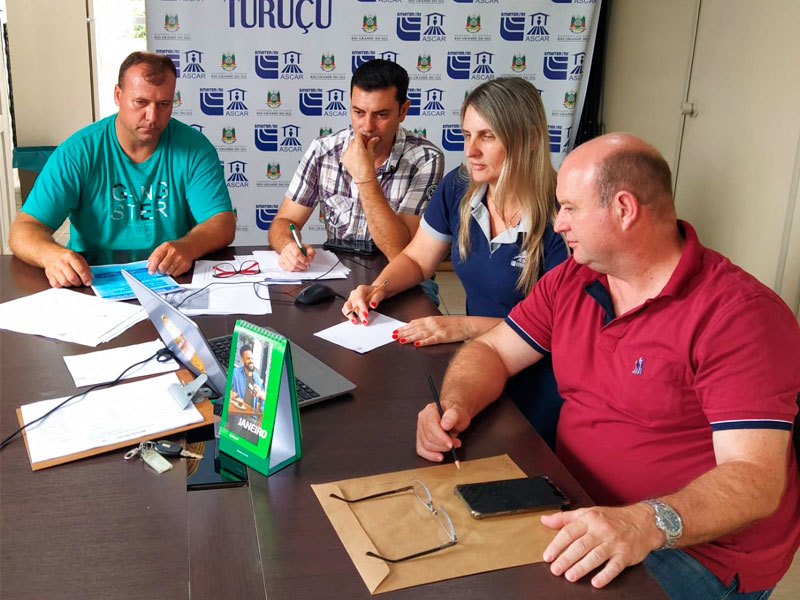 Reunião alinha ações contra a estiagem em Turuçu