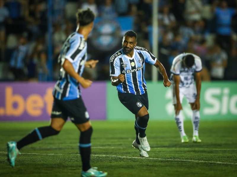 lg-noticias-fora-de-casa--gra-mio-vence-sa-o-josa--na-terceira-rodada-do-campeonato-gaa-choa--34885