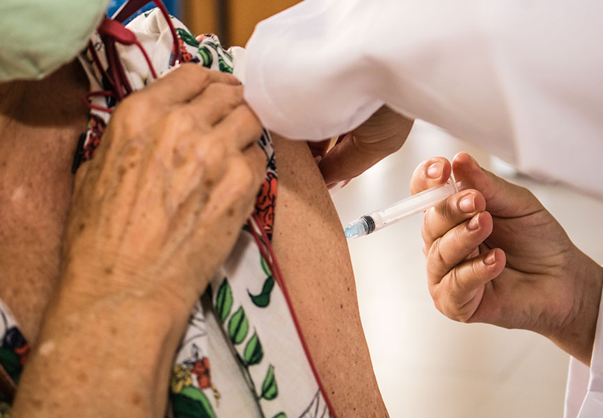 Pelotas: Prefeitura começa a aplicação da vacina bivalente
