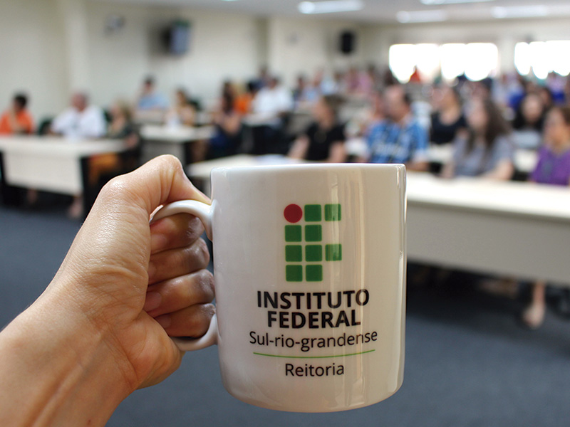 Reitoria do IFSul lança a campanha Plástico Zero