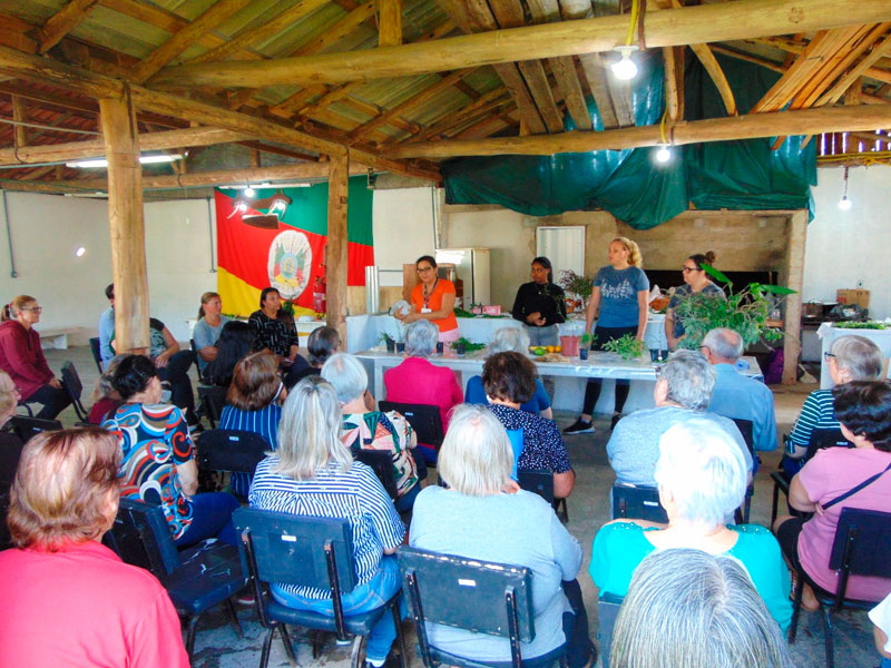Palestras voltadas ao Cuidado com Idoso são realizadas em Morro Redondo