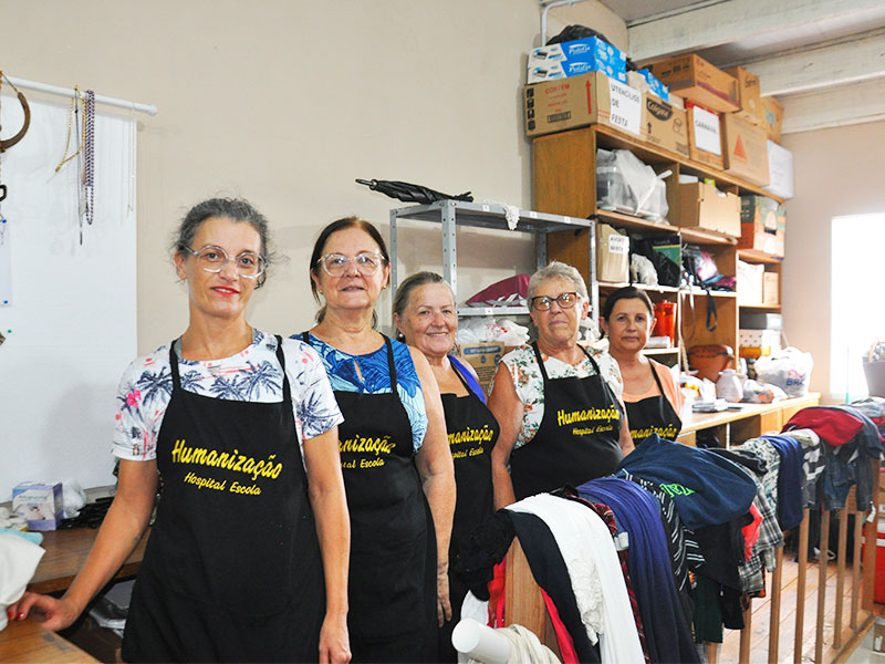 Com bom movimento, Brechó Solidário do HE segue até quinta-feira (9)