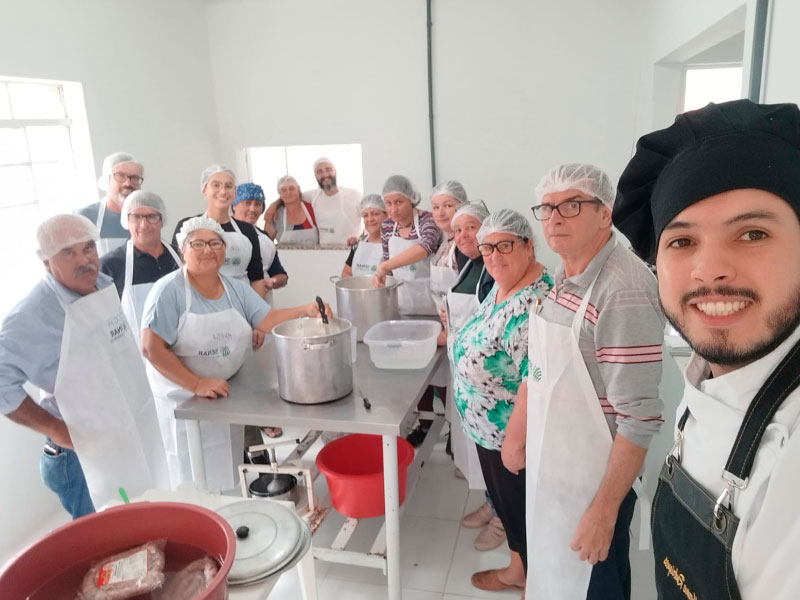 Jaguarenses recebem curso de fabricação de queijos