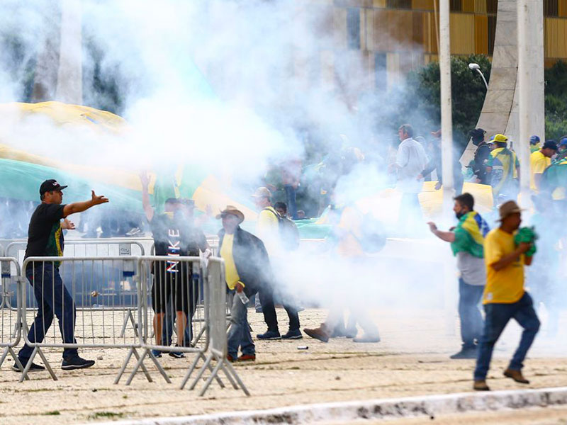 STF torna réus primeiros 100 investigados pelos atos de 8 de janeiro